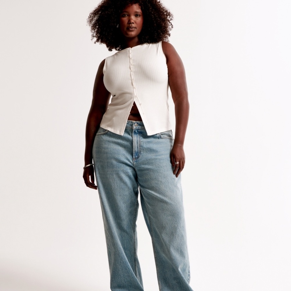 Abercrombie & Fitch White Wide Rib Button-Through Slash Top.